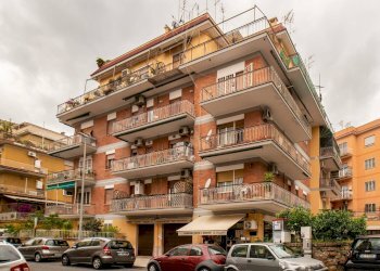 VENDESI LA NUDA PROPRIETA DI UN AMPIO BILOCALE IN ZONA PINETA SACCHETTI - Bilocale Via Clemente Ix
8, Roma - foto 1