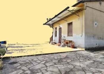 Cortile interno - Villa via della Pesa, Montelupo Fiorentino - foto 1