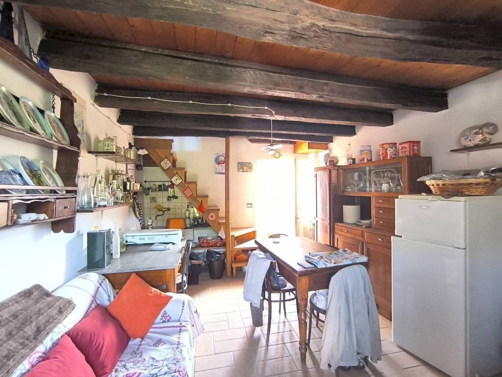 Salone - Casa indipendente Località Oberti, 37, Montaldo di Mondovì - foto 2