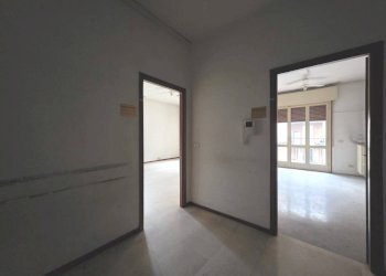 Disimpegno - Ufficio piazzale Arrigo Boito, Parma - foto 1