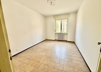 Camera da letto - Appartamento via Giuseppe Craveia, 1, Biella - foto 11