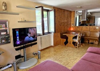 Salone - Villa a Schiera via Valbona, Piateda - foto 9