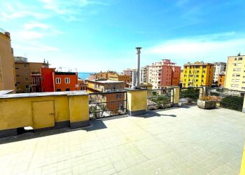 Terrazzo - Trilocale via Gabriele Rossetti, 10C, Genova (zona Quarto) - foto 5