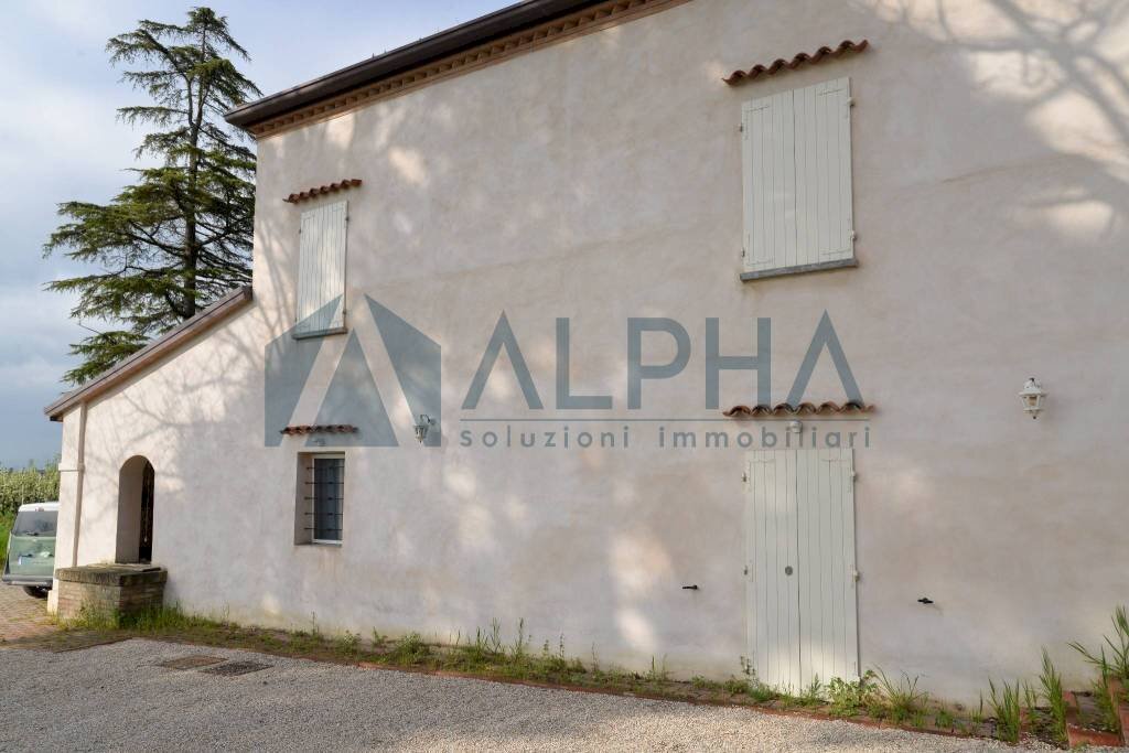 Facciata - Rustico via Rubicone, Cesena - foto 1