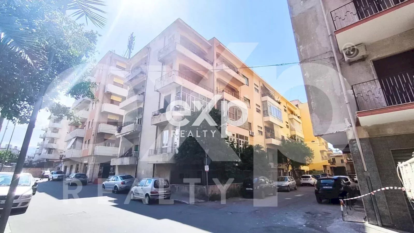 Four-room apartment Via Matteo Paviglianiti, Reggio di Calabria - photo 1