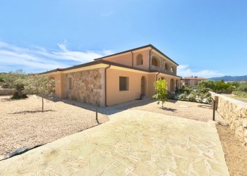 Villa a Schiera San Teodoro - foto 9