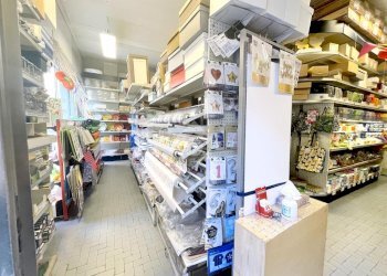 Negozio Via Andrea Agnello, Ravenna - foto 6