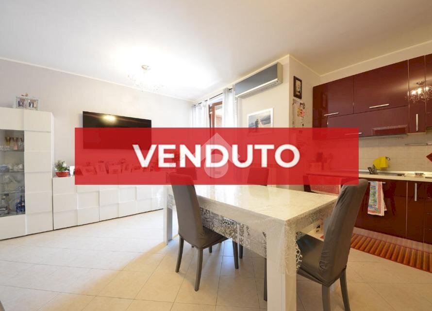 Three-room apartment Via Monte Grappa, Masate - photo 1