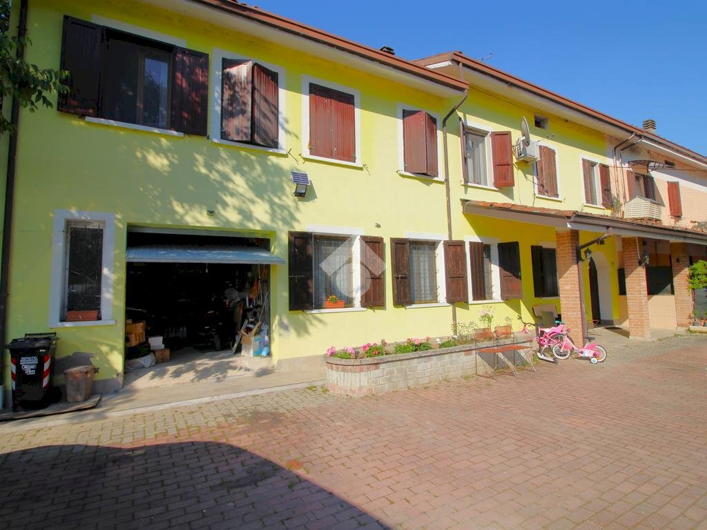 Semi-detached house Via Fabbrico, Campagnola Emilia - photo 2