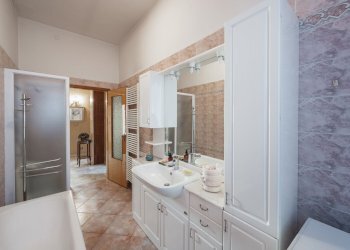 Bagno - Villa Bifamiliare Via papa giovanni XXIII, 1, Valsamoggia (zona San Damaso) - foto 49