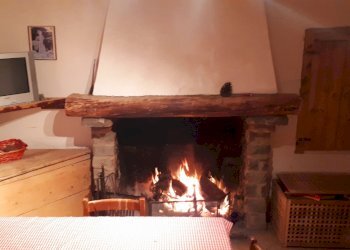 Portion of a house Castelnovo ne' Monti - photo 6