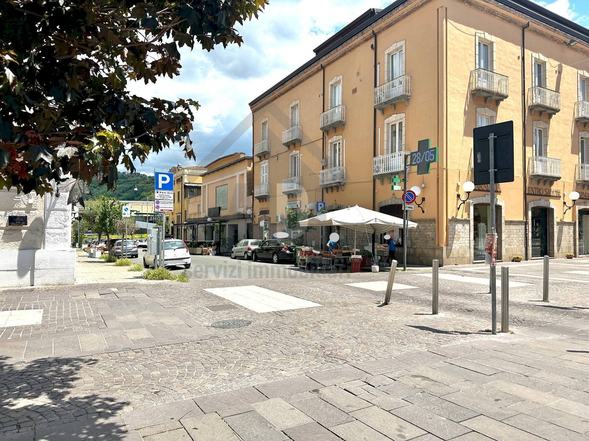 Foto 1 - Locale Commerciale via piave
 
5F, Cosenza - foto 1