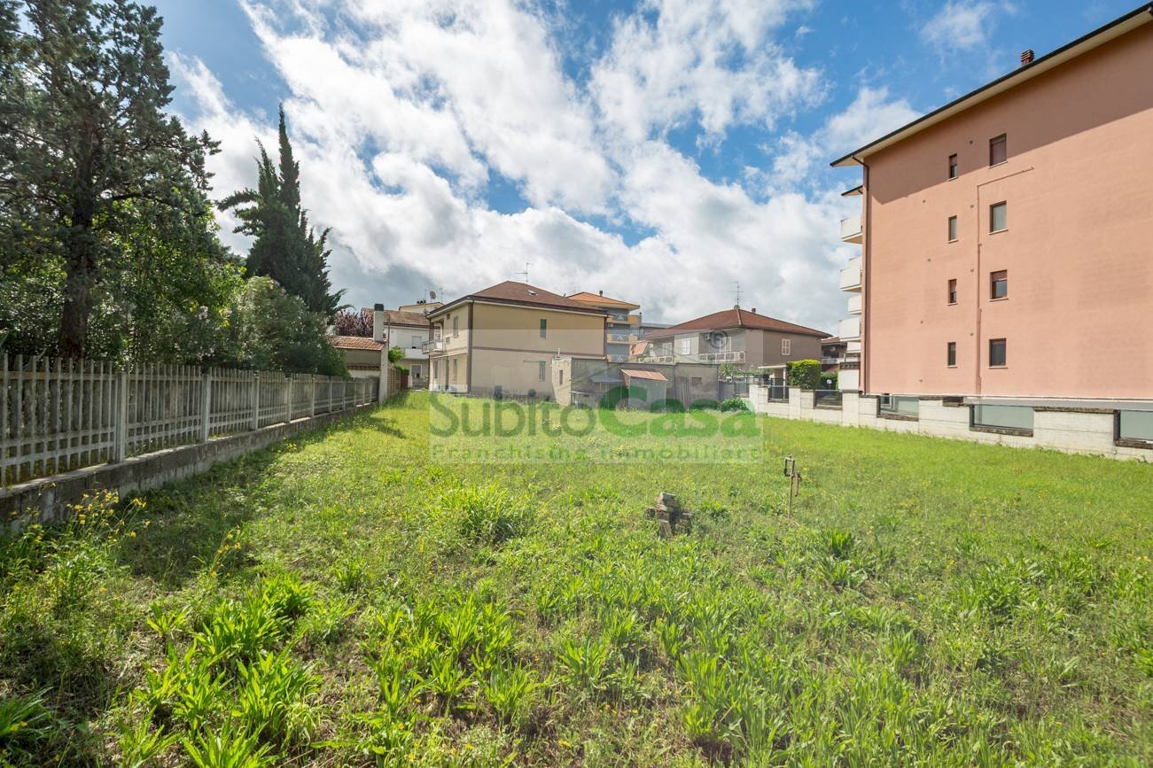 Foto 1 - Terreno edificabile Via Garibaldi
 
46, San Giovanni Teatino - foto 1