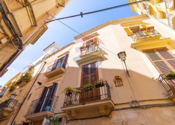 Edificio all\'aperto - Quadrilocale Strada Vallisa
 
82, Bari - foto 3