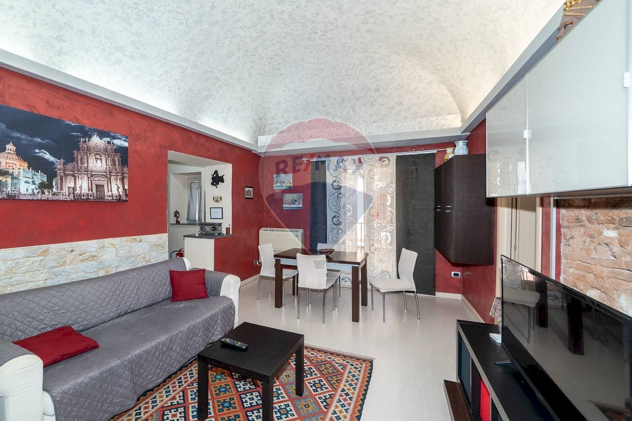 Sala da pranzo - Bilocale Via Santissima Trinità
 
15, Catania - foto 1