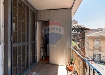 Balcone - Bilocale Via Santissima Trinità
 
15, Catania - foto 7