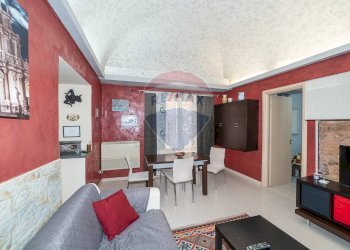 Sala da pranzo - Bilocale Via Santissima Trinità
 
15, Catania - foto 18