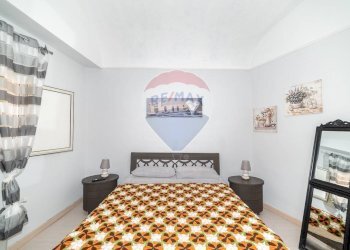 Camera / camera da letto - Bilocale Via Santissima Trinità
 
15, Catania - foto 20