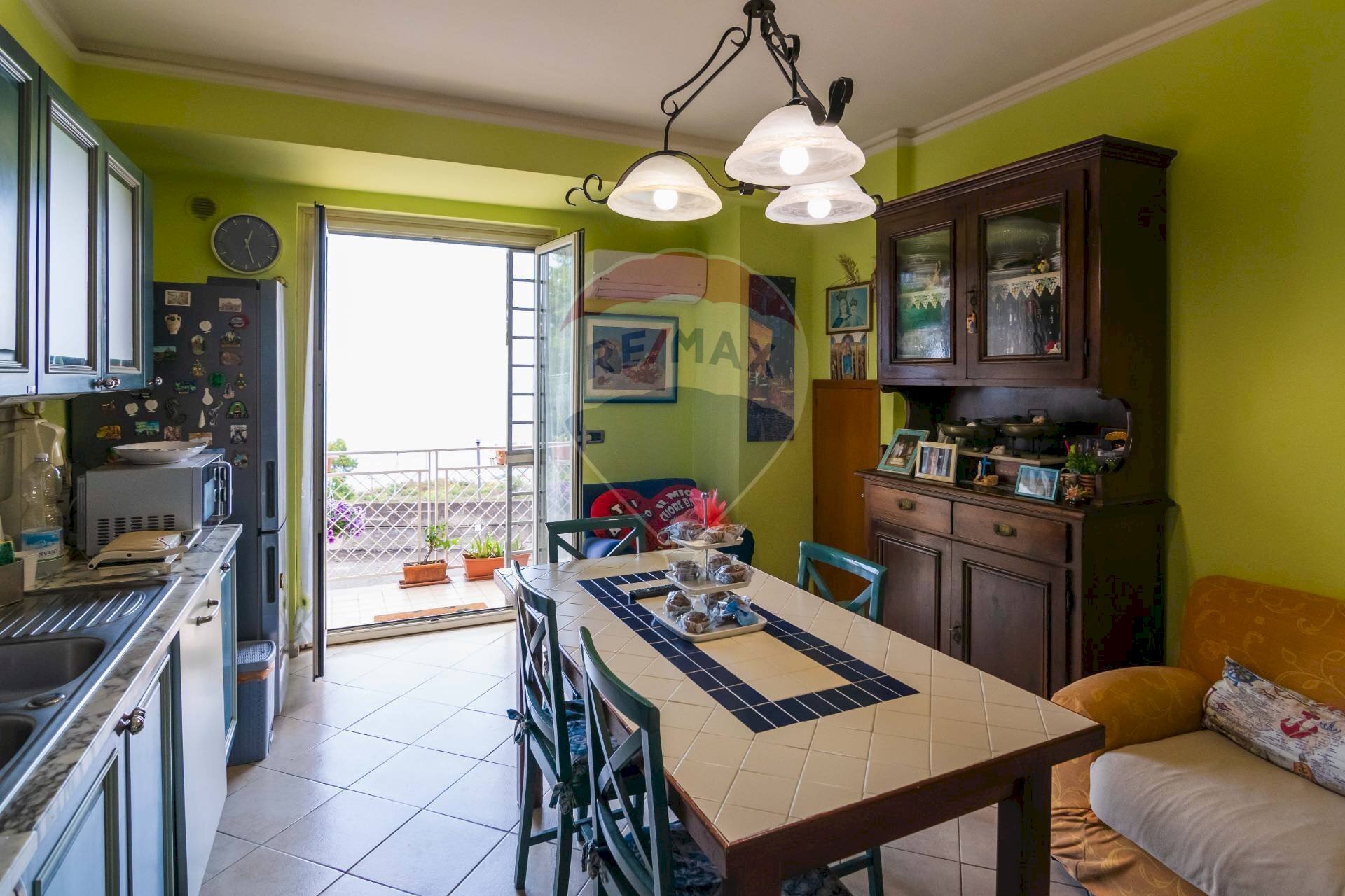 Sala da pranzo - Casa semi indipendente Via litteri
 
90, Aci Castello - foto 2