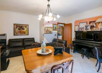 Sala da pranzo - Casa semi indipendente Via litteri
 
90, Aci Castello - foto 8