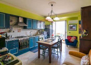 Cucina - Casa semi indipendente Via litteri
 
90, Aci Castello - foto 1