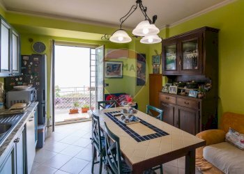 Sala da pranzo - Casa semi indipendente Via litteri
 
90, Aci Castello - foto 2