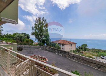 Balcone - Casa semi indipendente Via litteri
 
90, Aci Castello - foto 13