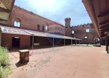 Edificio all\'aperto - Castello Via Macello, Buriasco - foto 48