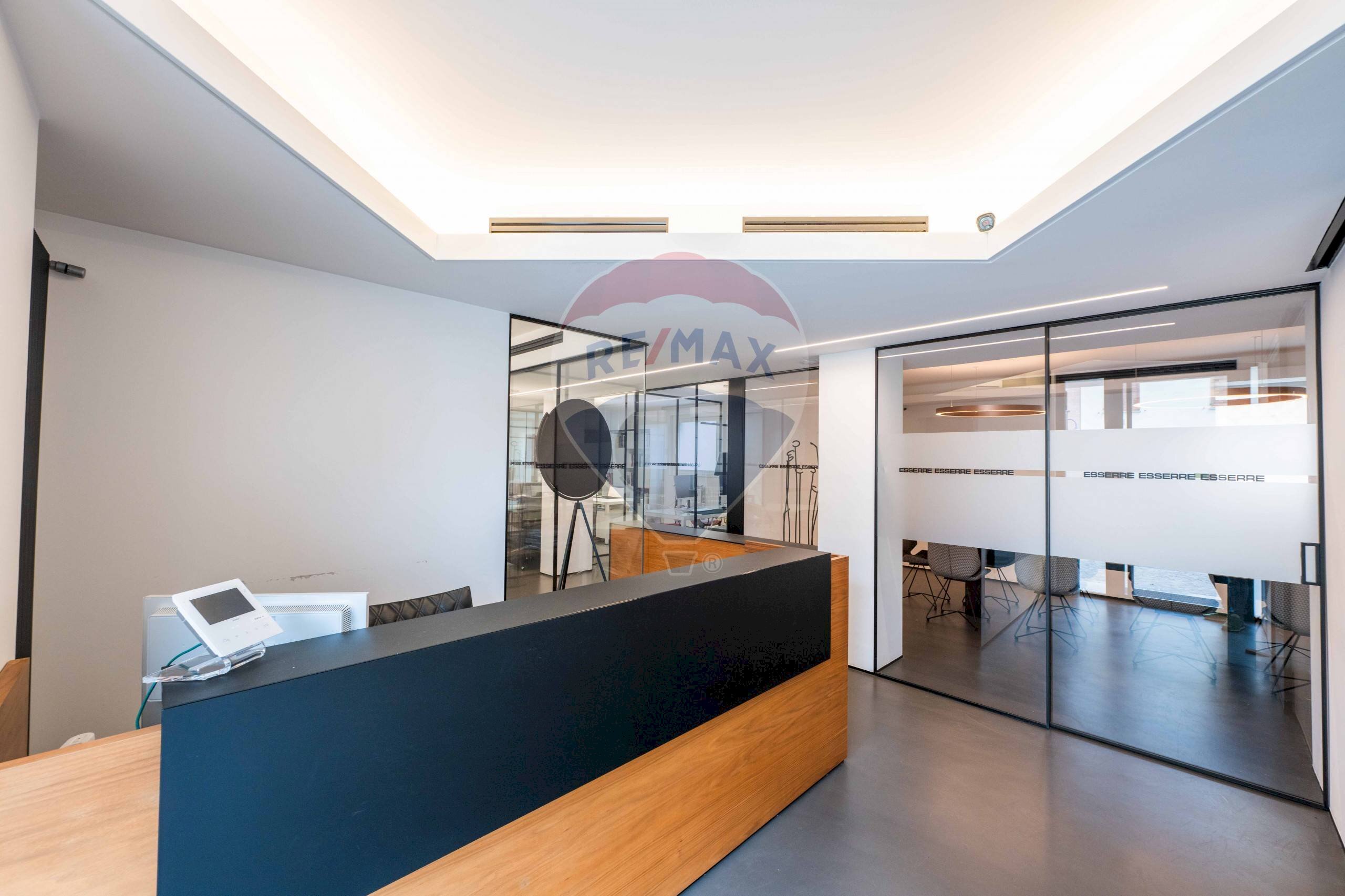 Sala da pranzo - Locale Commerciale VIA ARCIPRETE ROTA
26/28, Lallio - foto 2