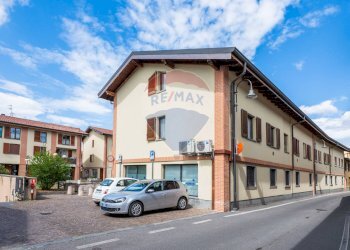 Edificio all\'aperto - Commercial Premises VIA ARCIPRETE ROTA
 
26/28, Lallio - photo 26