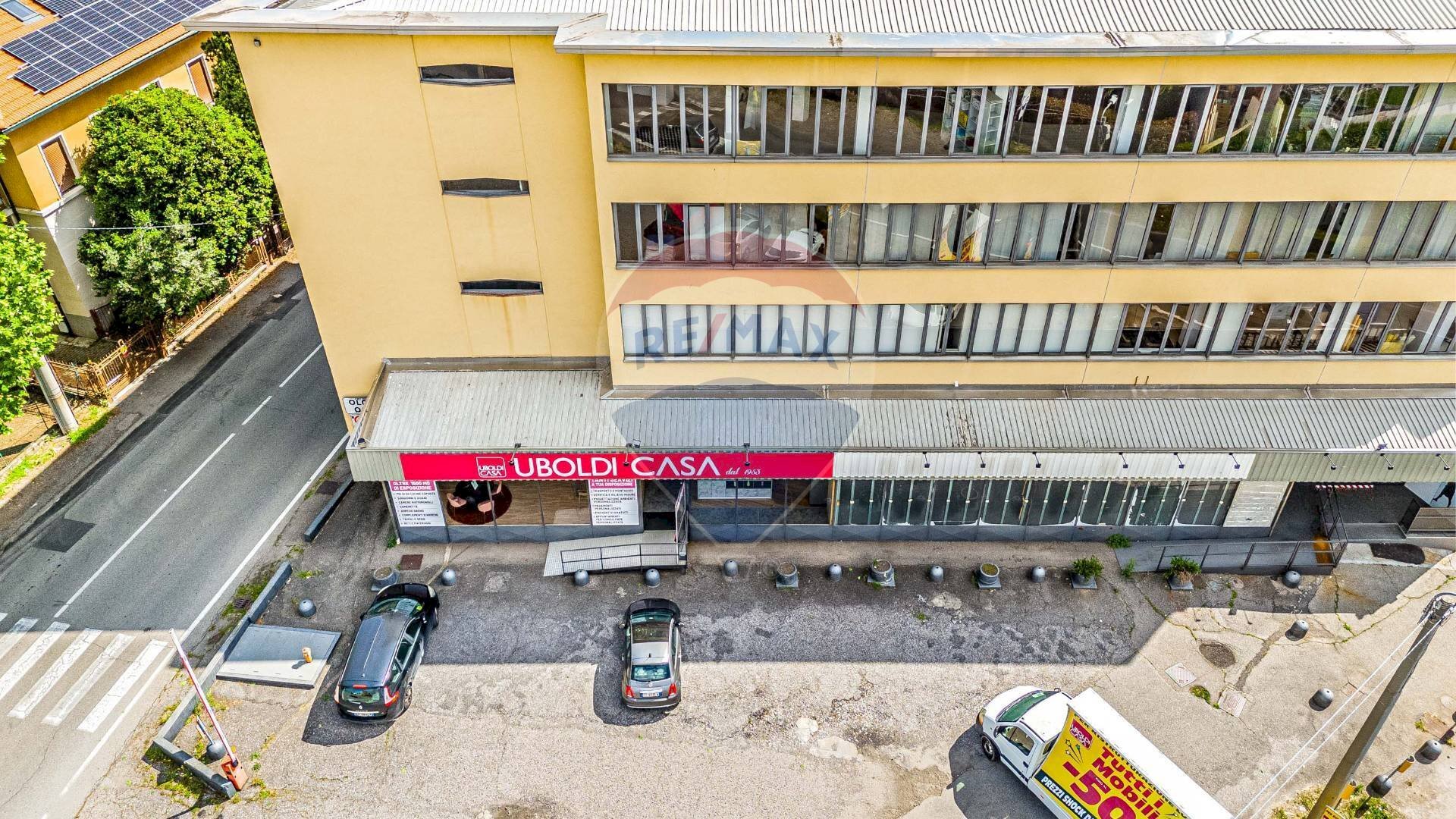 Edificio all\'aperto - Locale Commerciale Via Unità d'Italia
120, Olgiate Olona - foto 3