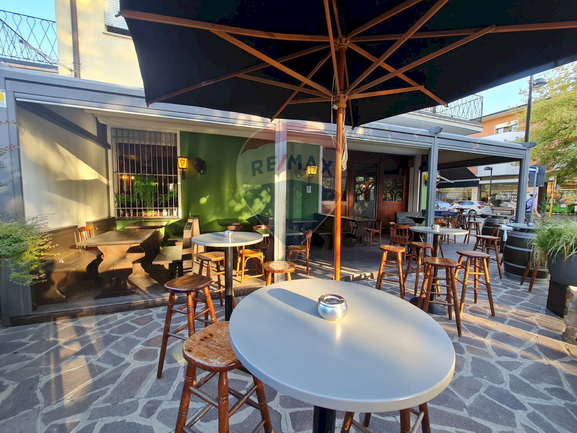 Terrazza - Attività Commerciale via monteortone, Abano Terme - foto 2