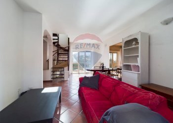 Sala da pranzo - Quadrilocale via borgo sant'antonio
 
31, Formello - foto 4