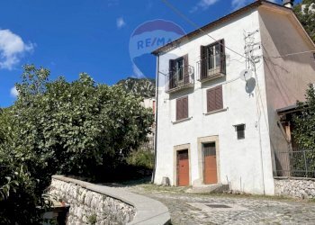 Casa all\'aperto - Casa indipendente Via di Luzio
 
15, Pizzone - foto 2