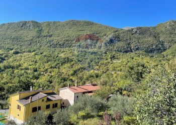 Vista delle montagne - Casa indipendente Via di Luzio
 
15, Pizzone - foto 21