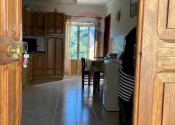 Sala da pranzo - Casa indipendente Via di Luzio
 
15, Pizzone - foto 25