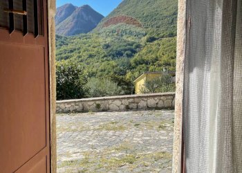 Vista delle montagne - Casa indipendente Via di Luzio
 
15, Pizzone - foto 42