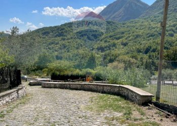 Vista delle montagne - Casa indipendente Via di Luzio
 
15, Pizzone - foto 46