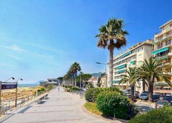 Foto 1 - Trilocale Piazza Mazzini
 
14, Loano - foto 1