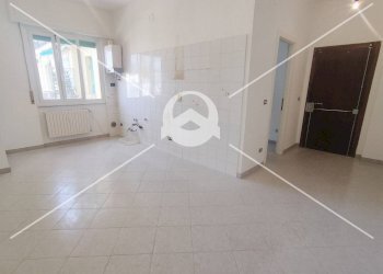 Foto 2 - Trilocale Piazza Mazzini
 
14, Loano - foto 2