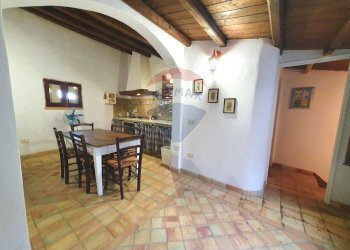 Sala da pranzo - Casa indipendente Via Blanca
 
25, Chiaramonte Gulfi - foto 3