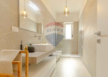 Bagno - Quadrilocale Via Fratelli De Filippo
 
29, Bari - foto 13