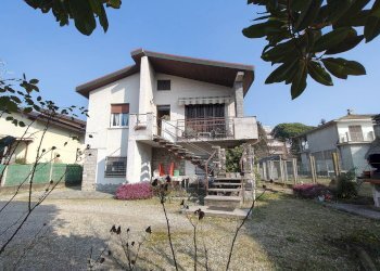 Foto 1 - Villa Via Generale Giuseppe Perotti
 
10, Gallarate - foto 1