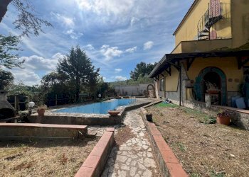 Foto 3 - Villa Via Carlo Rapugliano
 
44, Caserta - photo 3