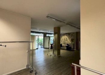 Interno non residenziale - Negozio via Alessandro Manzoni, Carpi - foto 8