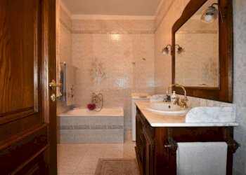 Bagno - Villa corso Giovanni Battista Volpini, Isola d'Asti - foto 28