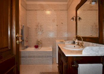 Bagno - Villa corso Giovanni Battista Volpini, Isola d'Asti - foto 29