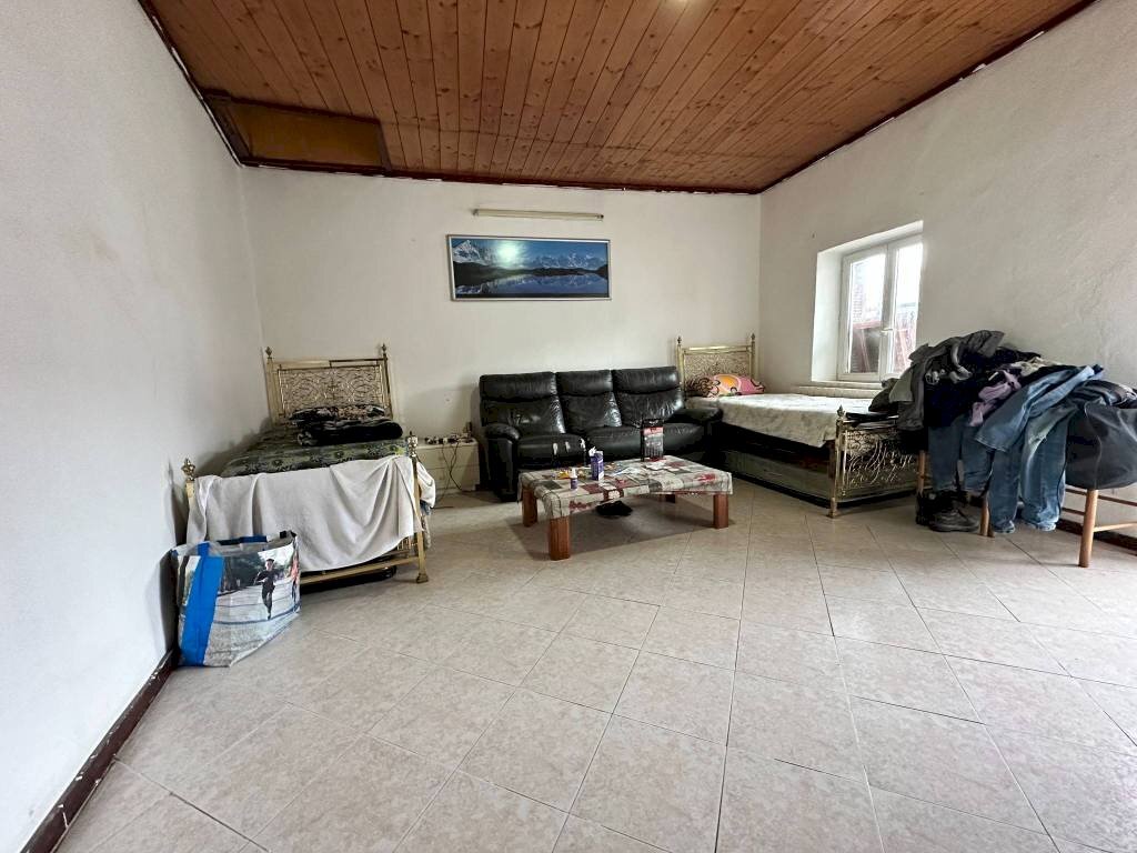 Salone - Trilocale via San Giulio, 74, Cassano Magnago - foto 2