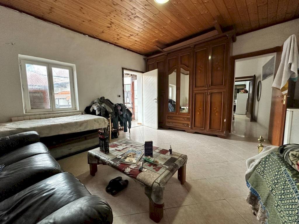 Salone - Trilocale via San Giulio, 74, Cassano Magnago - foto 3