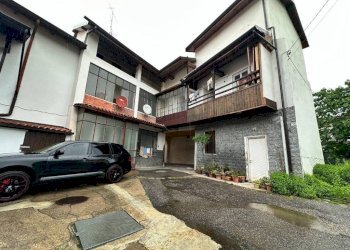 Facciata - Trilocale via San Giulio, 74, Cassano Magnago - foto 1